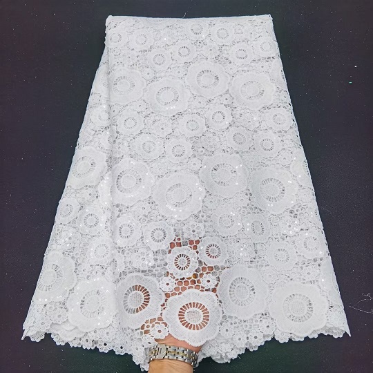 Bridal Lace, Yeni Zarif ve Zamansız Düğün Aksesuarları Koleksiyonunu Piyasaya Sürüyor